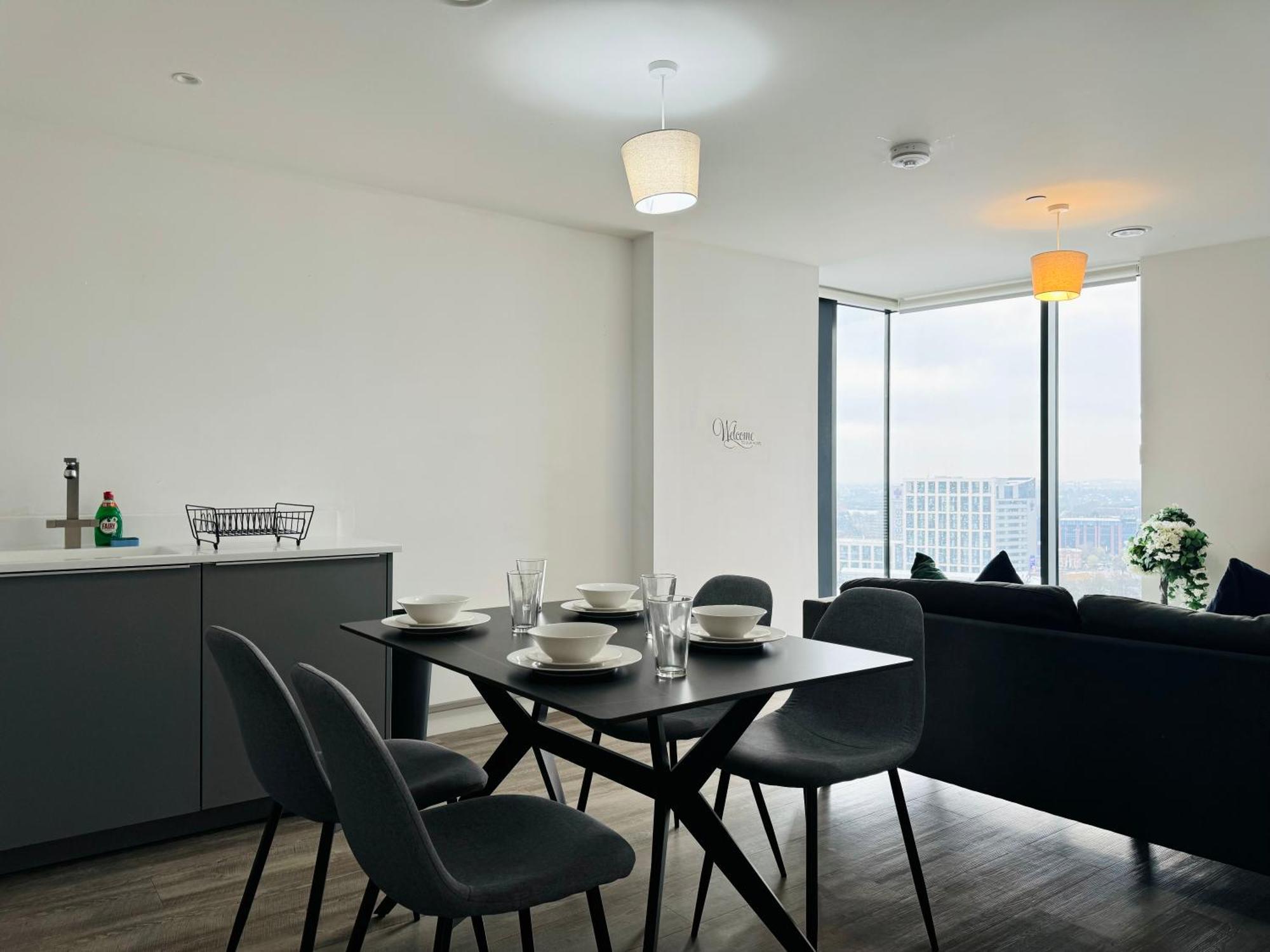 Premium Deals L Last-Minute Stay L 4 Min Walk To Birmingham Central Library L 18Th Floor 2 Bed 2 Bath City Centre Penthouse With Gym & Netflix By Jvt Short Lets Exterior photo